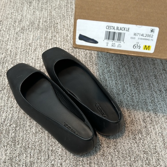 VINCE | Lux Ballet Flat Shoes | preloved - Picture 2 of 8